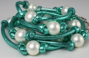 ITALIAN LEATHER & PEARL