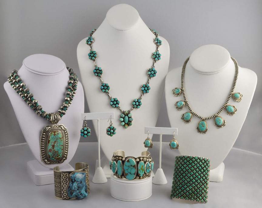 Select Lines Jewelry and Displays Products