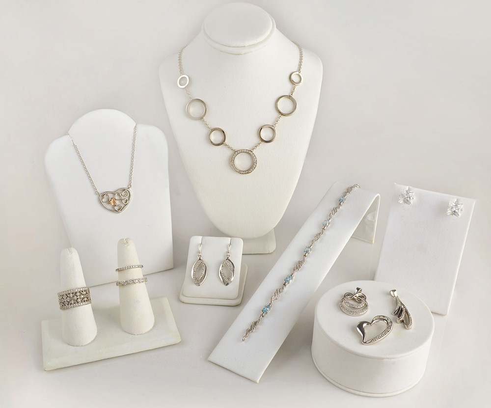 Select Lines Jewelry and Displays Products