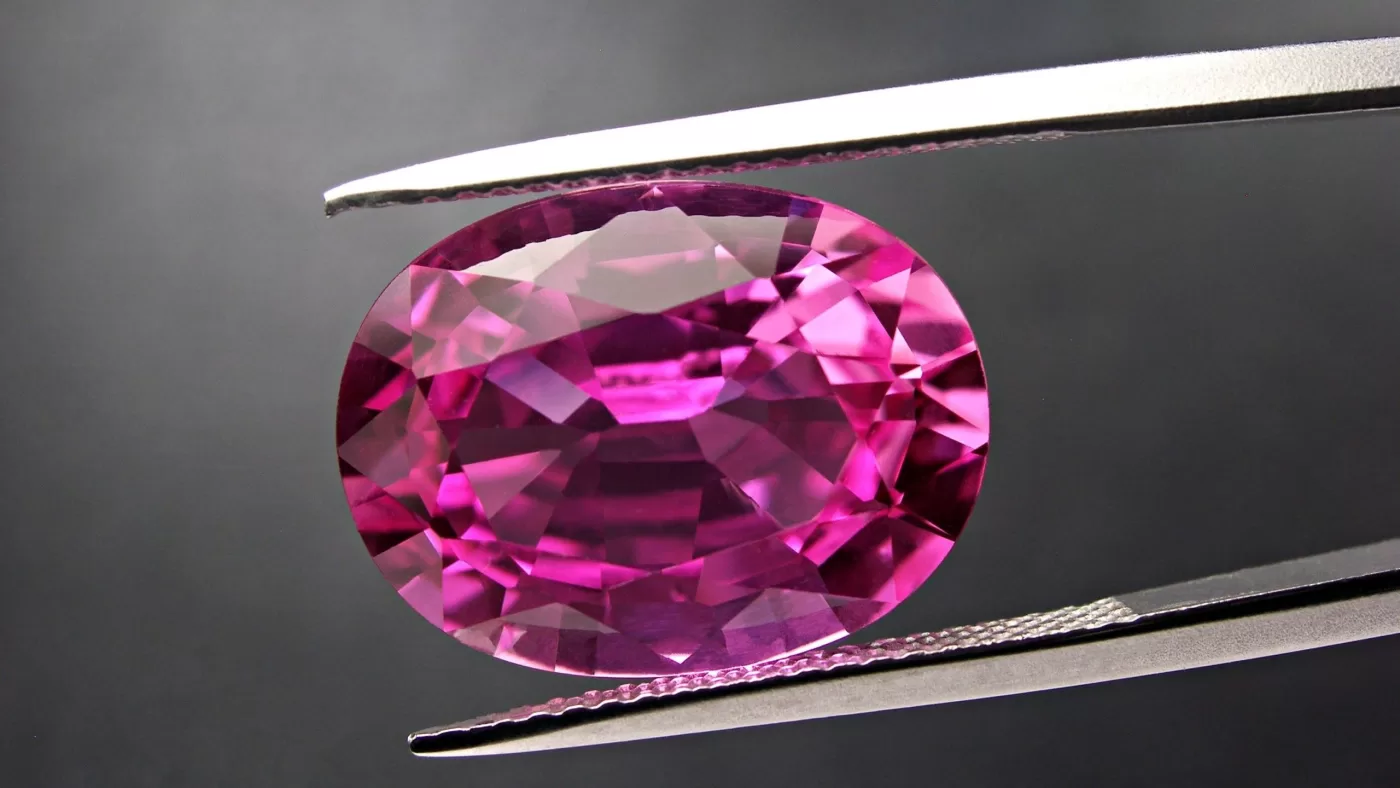 10 Most Expensive Gemstone in the World (2023)